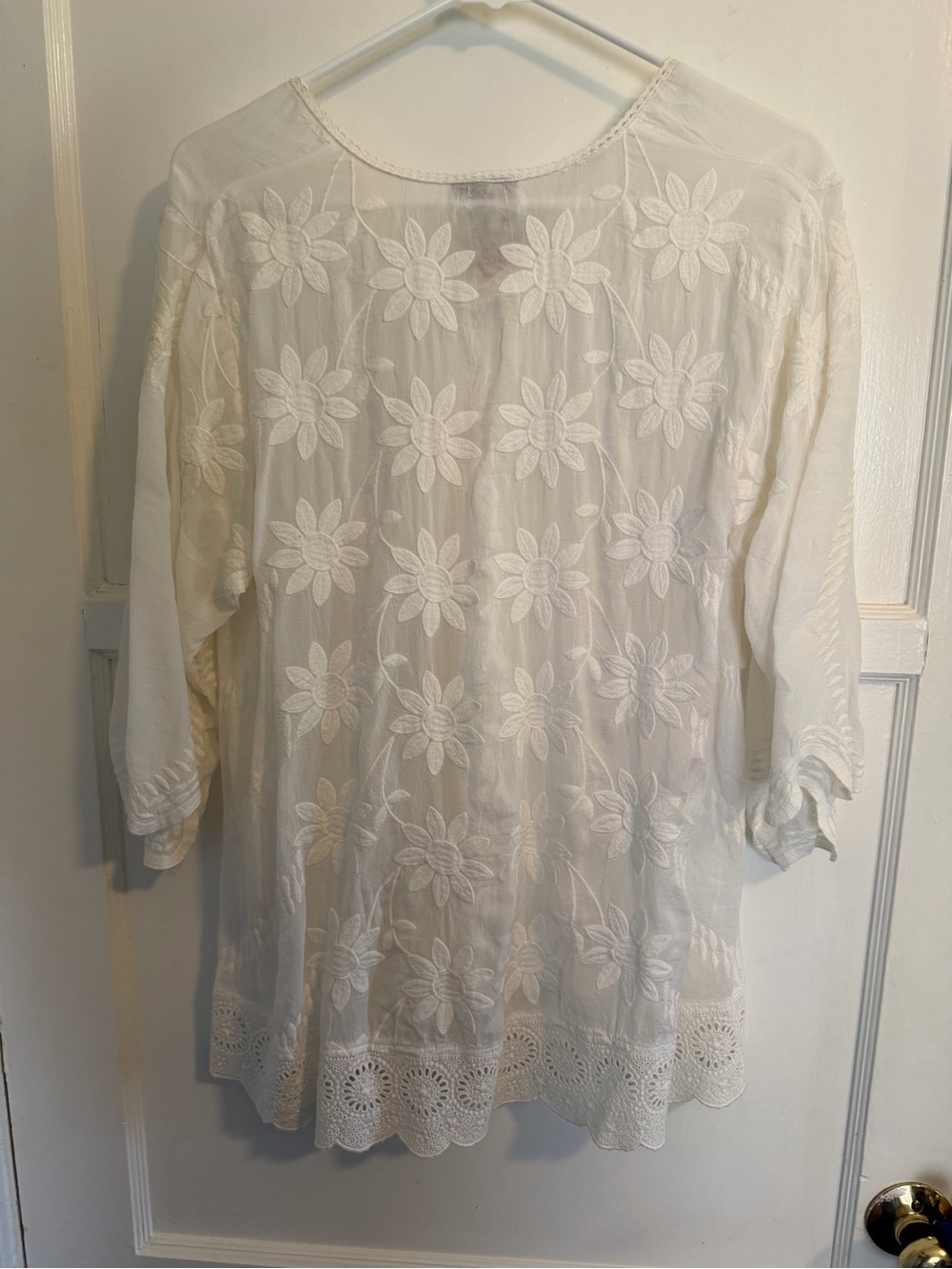 Johnny Was White Embroidered V-Neck Tunic - Picture 3 of 8